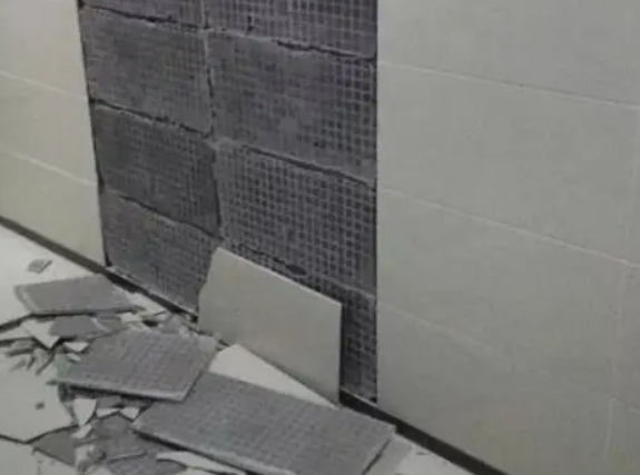 阳春瓷砖空鼓维修公司分享下阳春墙砖松动维修的知识